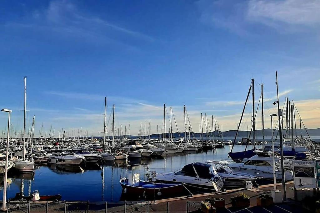 Appartement A Santa Lucia Vue Mer Saint-Raphaël Екстериор снимка