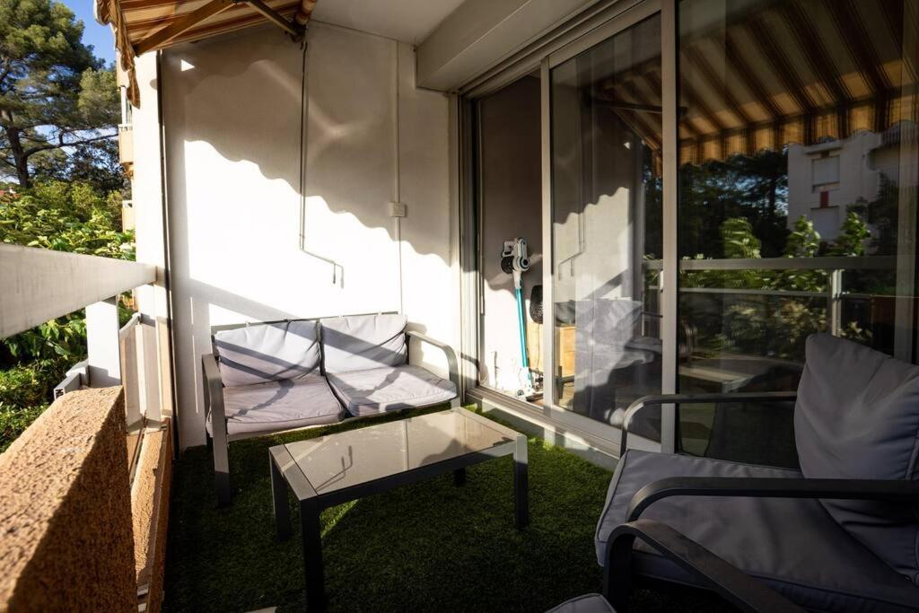 Appartement A Santa Lucia Vue Mer Saint-Raphaël Екстериор снимка